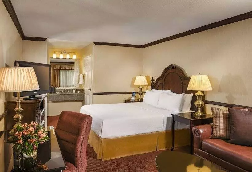 Отель Ayres Lodge Alpine