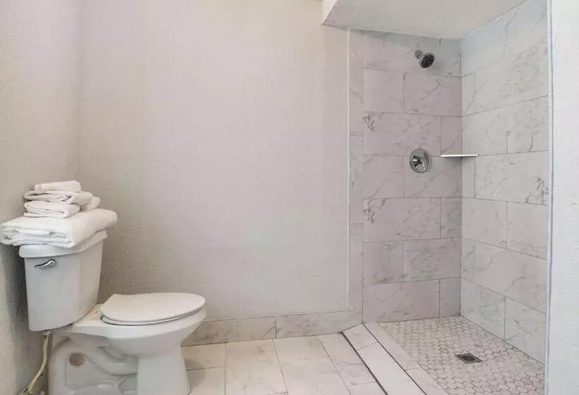 酒店 Baymont By Wyndham Montgomery Al