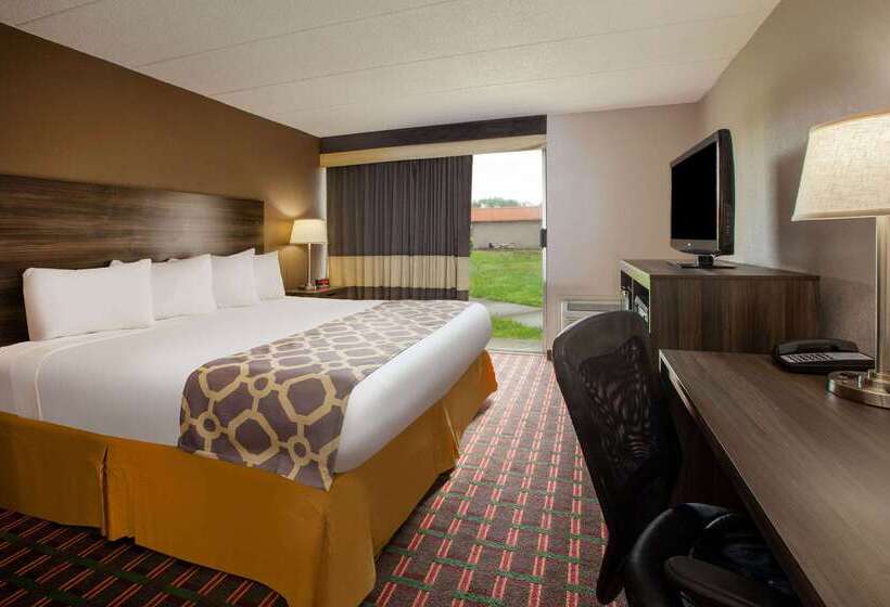 فندق Baymont By Wyndham Northwood