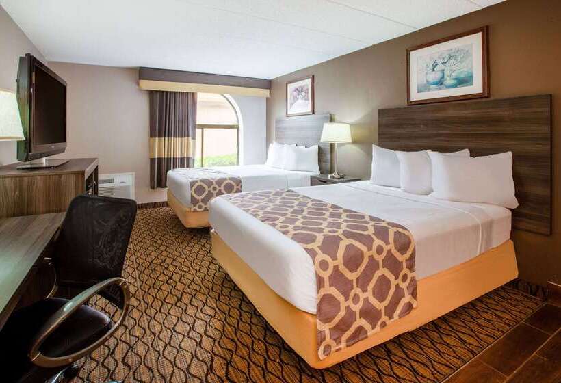 فندق Baymont By Wyndham Northwood