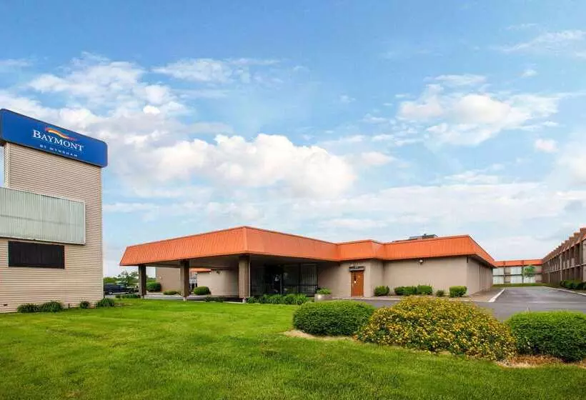 Отель Baymont By Wyndham Northwood