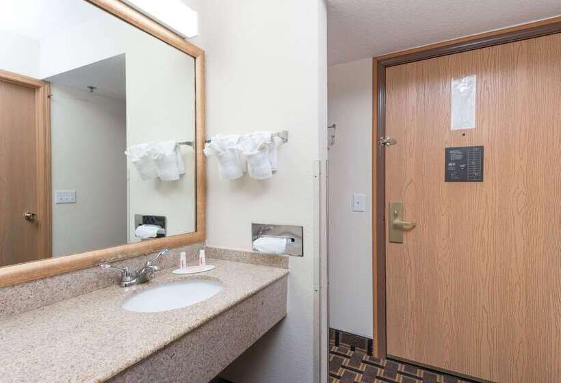 Hotel Baymont By Wyndham Osage Beach