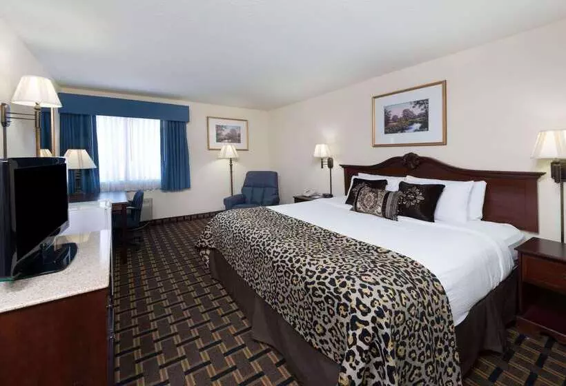 호텔 Baymont By Wyndham Osage Beach