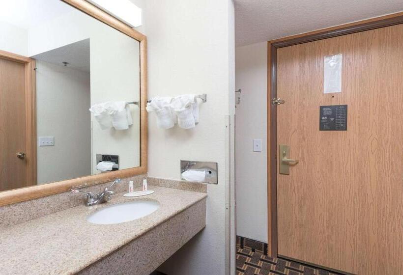 Hotel Baymont By Wyndham Osage Beach