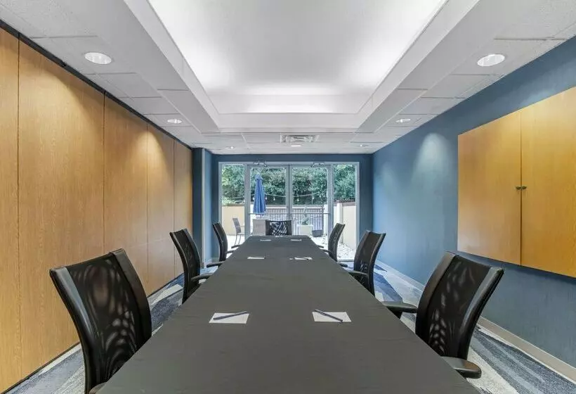 호텔 Comfort Suites Gastonia Charlotte