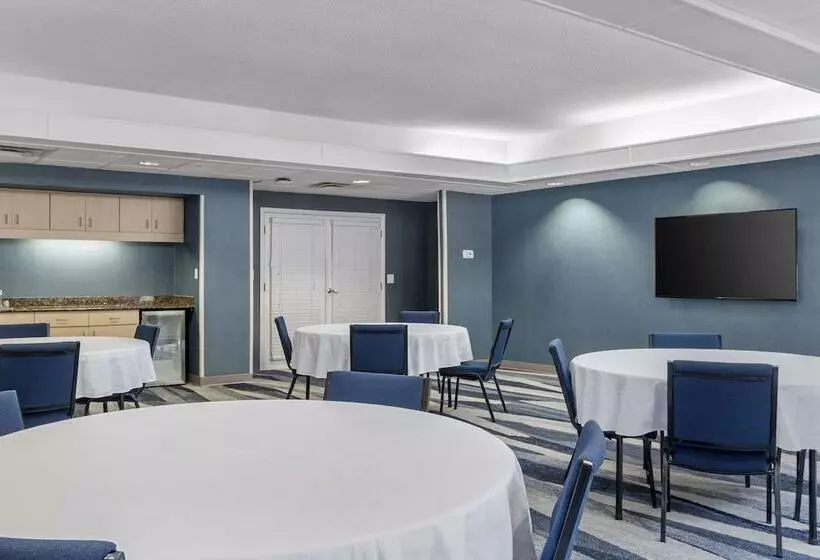 호텔 Comfort Suites Gastonia Charlotte