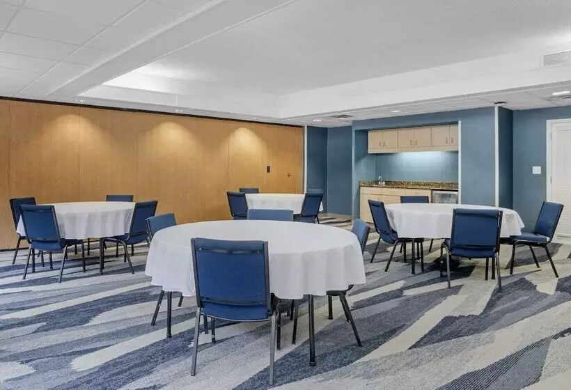 호텔 Comfort Suites Gastonia Charlotte