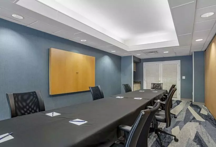 호텔 Comfort Suites Gastonia Charlotte