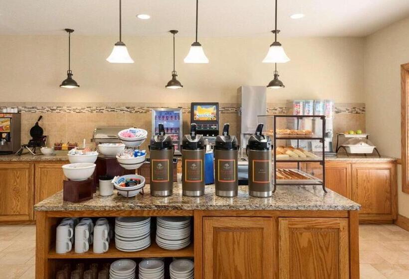 فندق Country Inn & Suites By Radisson, Davenport, Ia