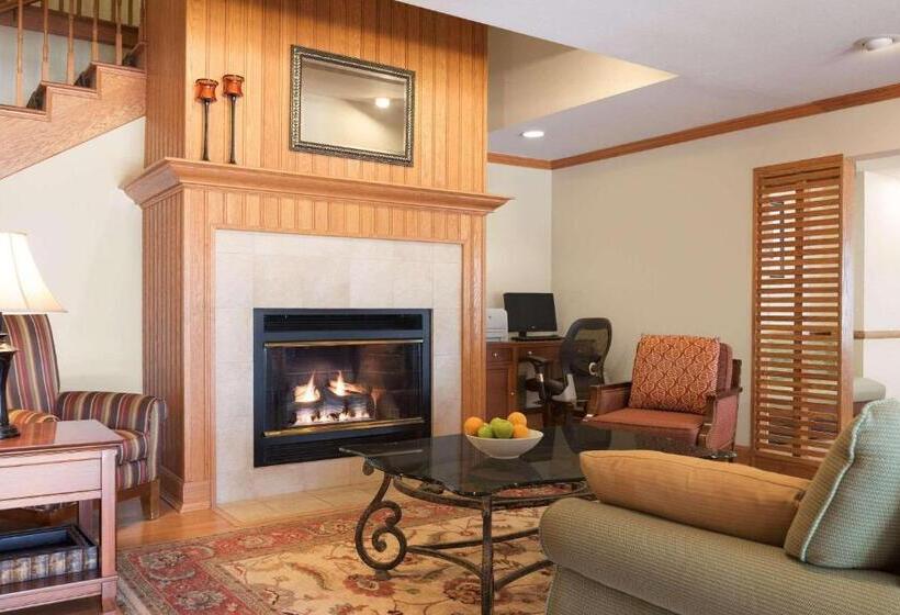 فندق Country Inn & Suites By Radisson, Davenport, Ia