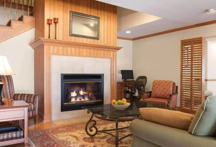 Отель Country Inn & Suites By Radisson, Davenport, Ia