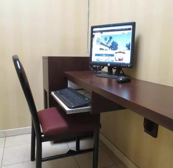 호텔 Country Inn Ontario