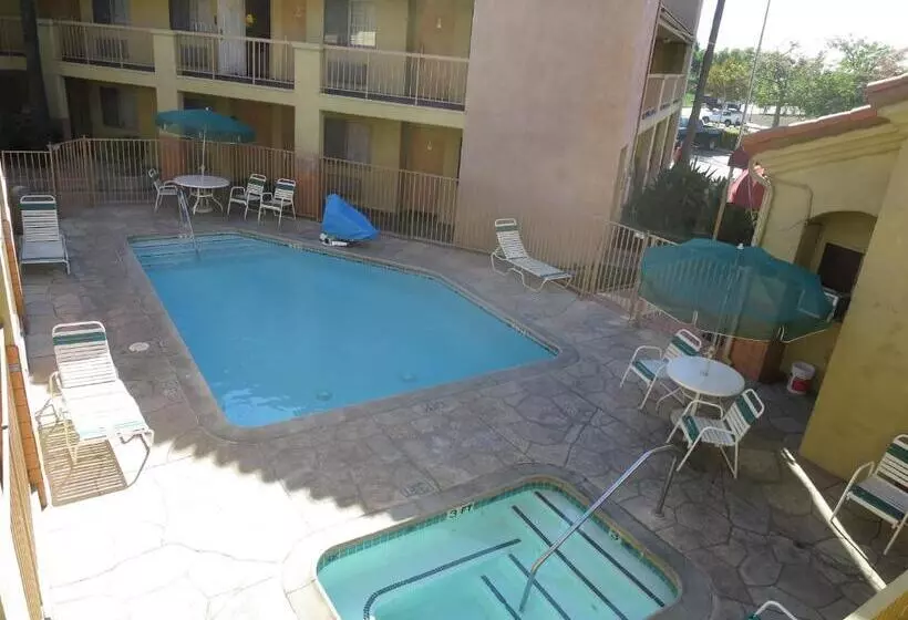 호텔 Country Inn Ontario