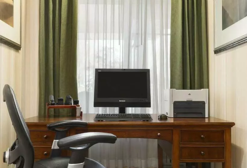 酒店 Country Inn & Suites By Radisson, Asheville At Asheville Outlet Mall, Nc