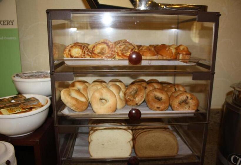 فندق Country Inn & Suites By Radisson, Asheville At Asheville Outlet Mall, Nc