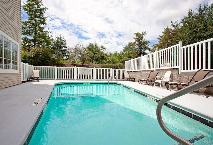 فندق Country Inn & Suites By Radisson, Asheville At Asheville Outlet Mall, Nc