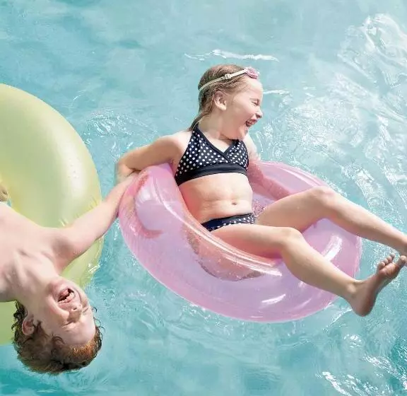 ホテル Country Inn & Suites By Radisson, Clinton, Ia