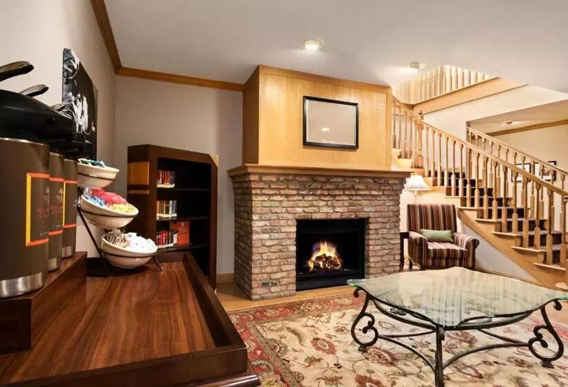 ホテル Country Inn & Suites By Radisson, Clinton, Ia