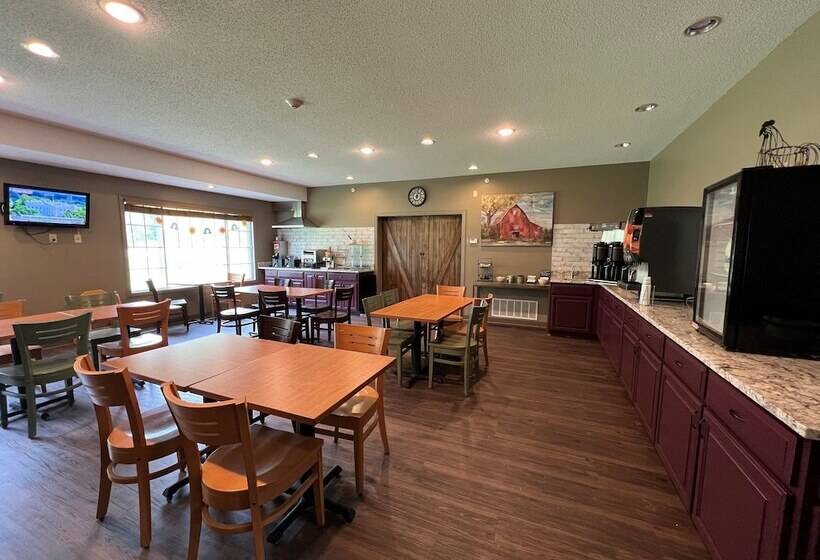 Отель Country Inn Walker