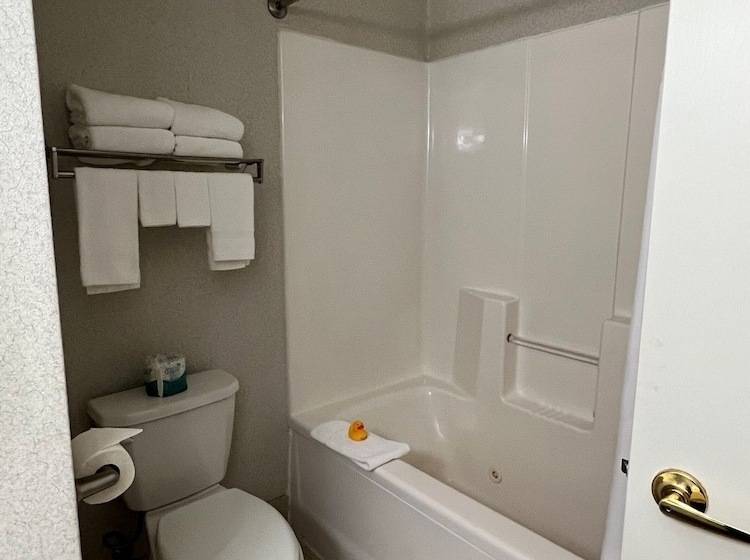 Отель Country Inn Walker