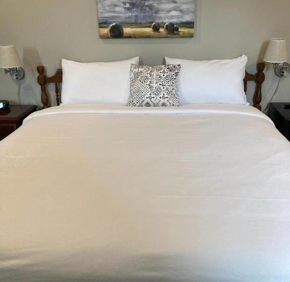 Отель Country Squire Inn And Suites