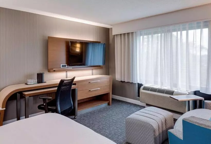 호텔 Courtyard By Marriott Portsmouth