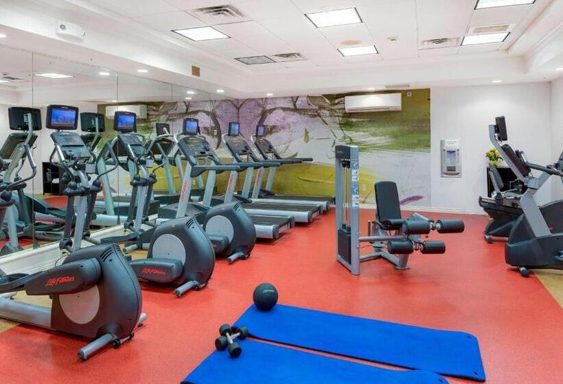 هتل Courtyard By Marriott Portsmouth