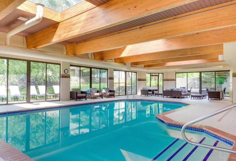 هتل Courtyard By Marriott Portsmouth