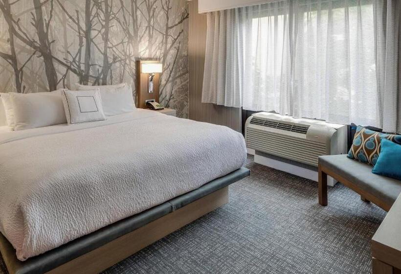 هتل Courtyard By Marriott Portsmouth