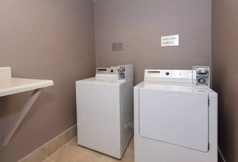 호텔 Courtyard By Marriott Charlotte Lake Norman