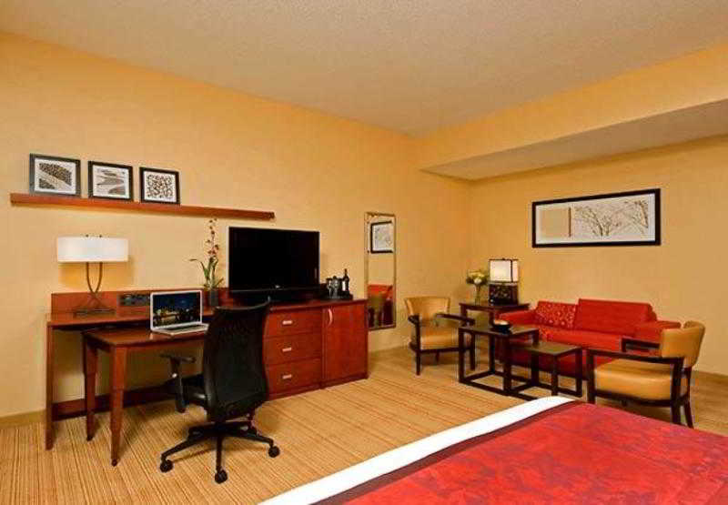 فندق Courtyard Grand Rapids Downtown