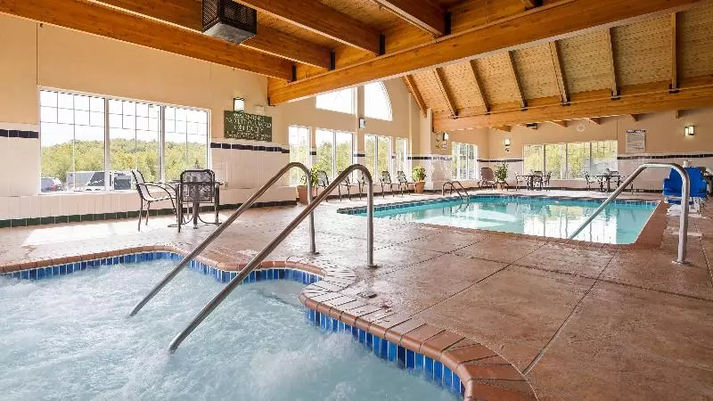 酒店 Duluth Inn & Suites Near Spirit Mountain