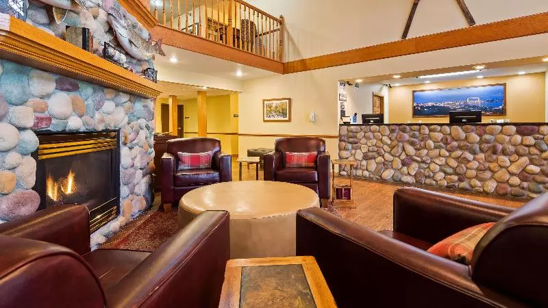 酒店 Duluth Inn & Suites Near Spirit Mountain