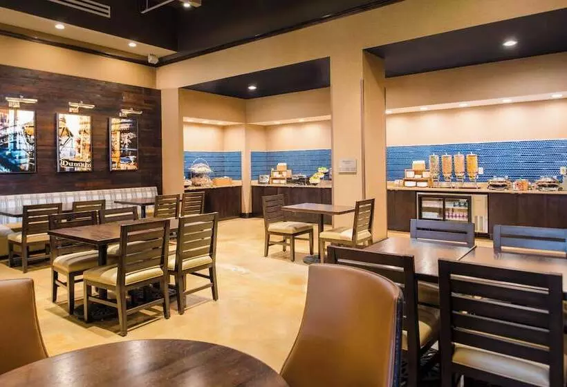 هتل Fairfield Inn & Suites By Marriott New Orleans Downtown/french Quarter Area