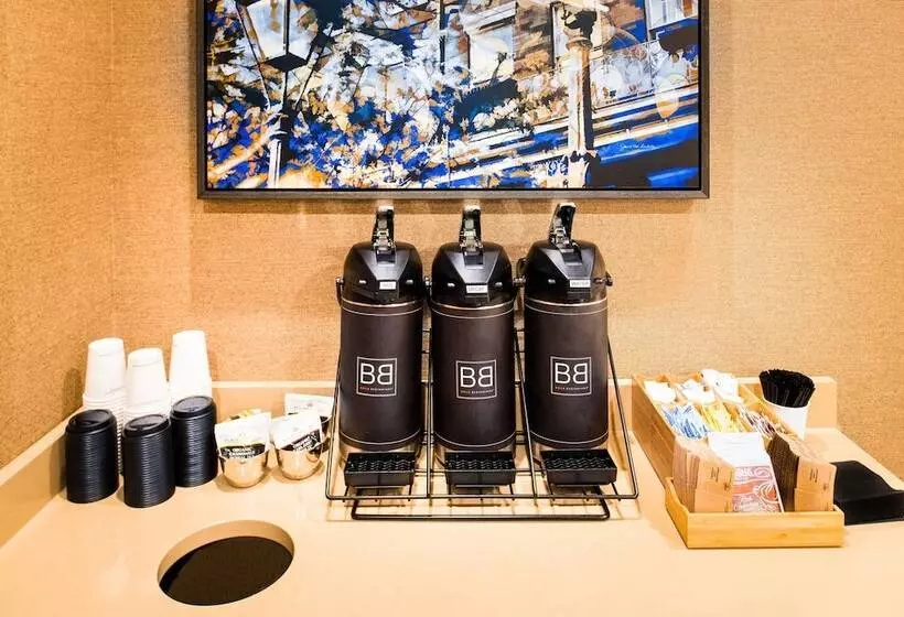 هتل Fairfield Inn & Suites By Marriott New Orleans Downtown/french Quarter Area