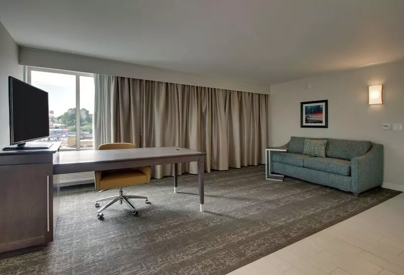 Отель Hampton Inn Pawtucket