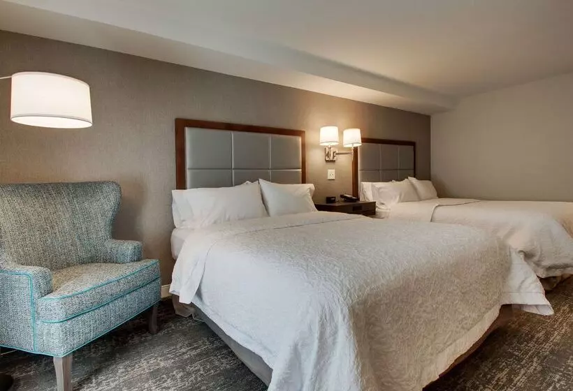 Отель Hampton Inn Pawtucket