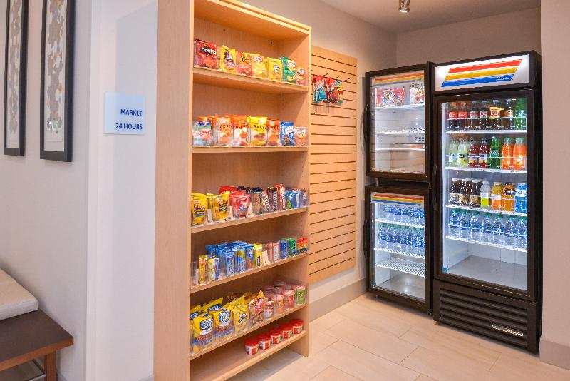 هتل Holiday Inn Express & Suites Omaha 120th And Maple, An Ihg