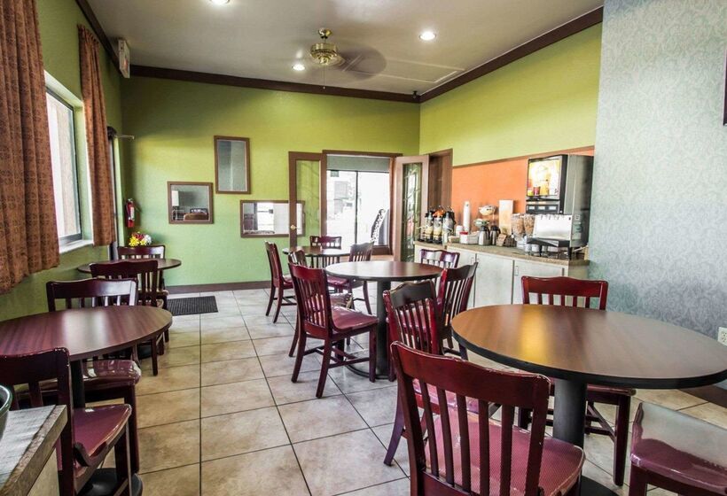 בית מלון כפרי Quality Inn Near Blue Spring