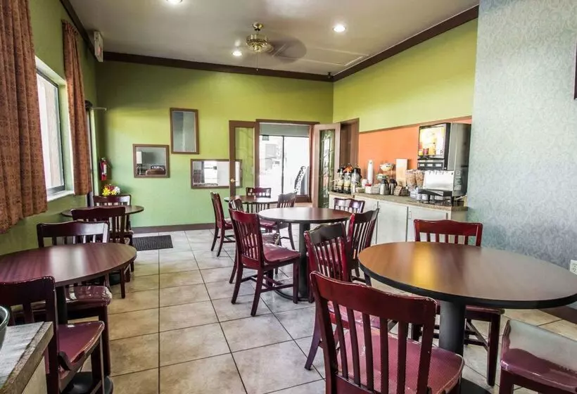 فندق Quality Inn Near Blue Spring