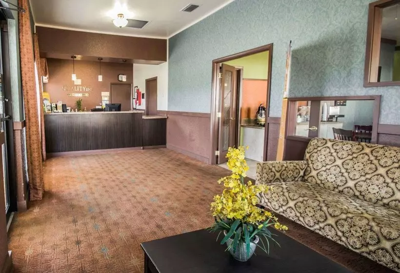 فندق Quality Inn Near Blue Spring