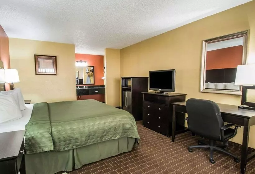 فندق Quality Inn Near Blue Spring
