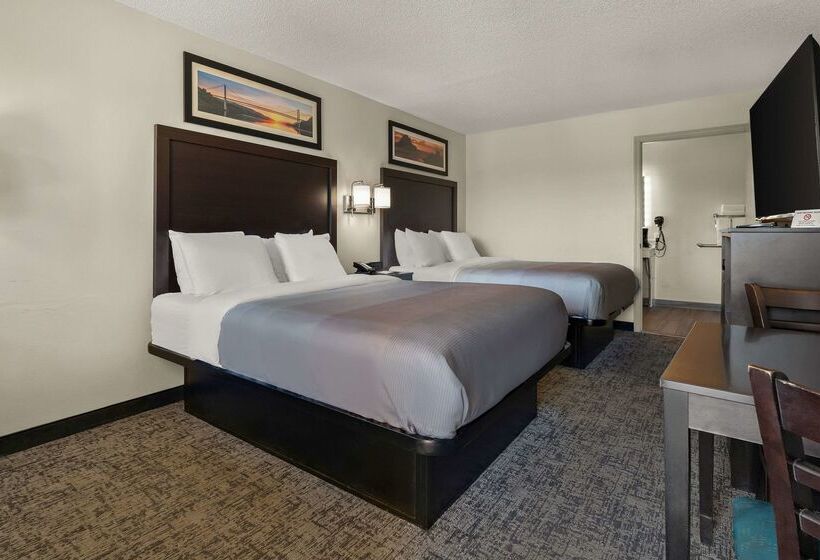 ホテル Quality Inn & Suites Dublin