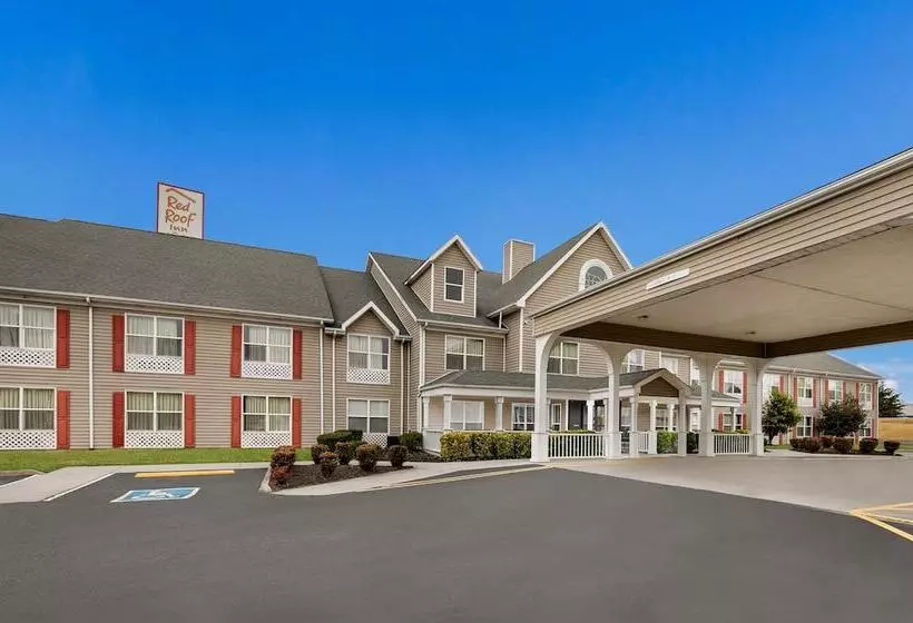 Отель Red Roof Inn & Suites Knoxville East
