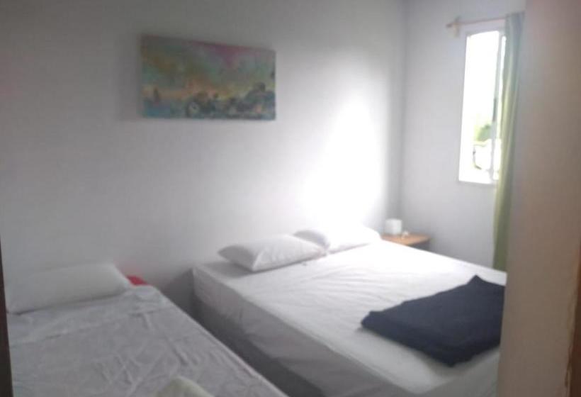 ユースホステル Buenavida