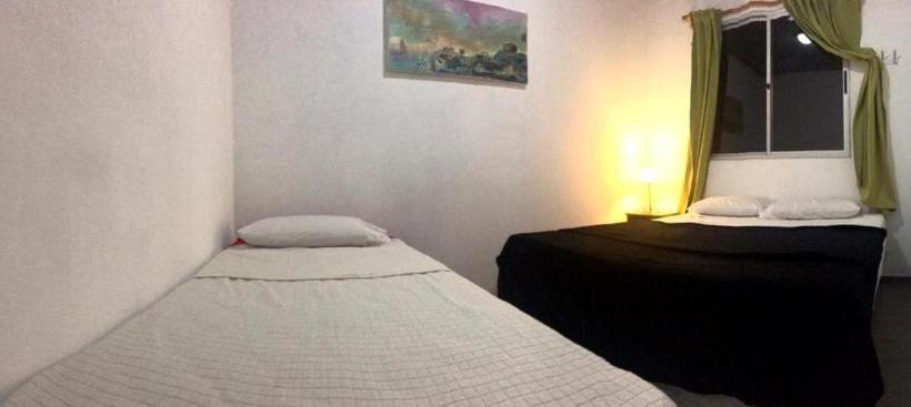 ユースホステル Buenavida