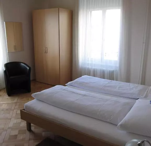 Hotelli Des Alpes