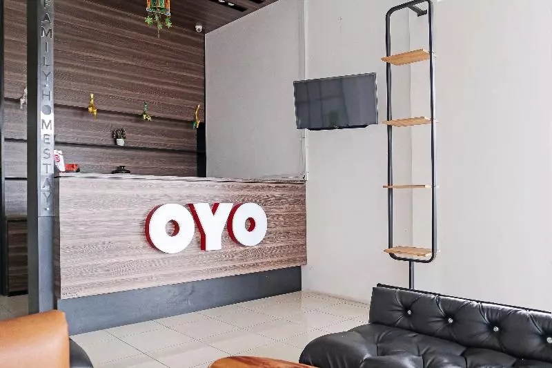 ホテル Oyo 1245 Mahkota Family Residence