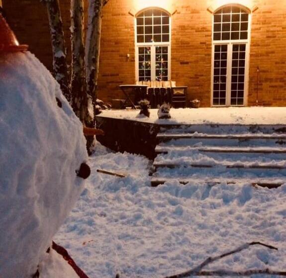 פנסיון Varga Villa