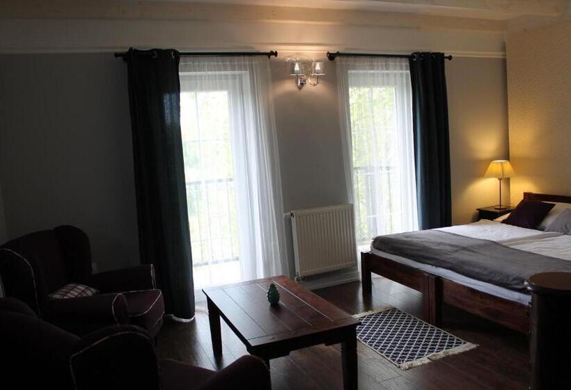 פנסיון Varga Villa